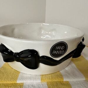 Black and White Bow Ceramic Pet Food Bowl